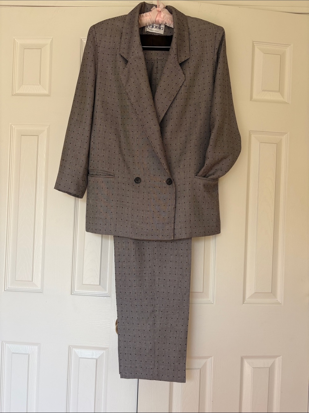 Rafaella Brown Micro-Dot Suit
Double-Breasted Blazer and Pleated Slacks